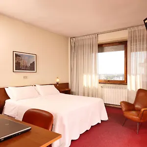 2* Otel Radio