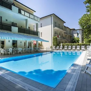 Athena 3*, Cervia Italien